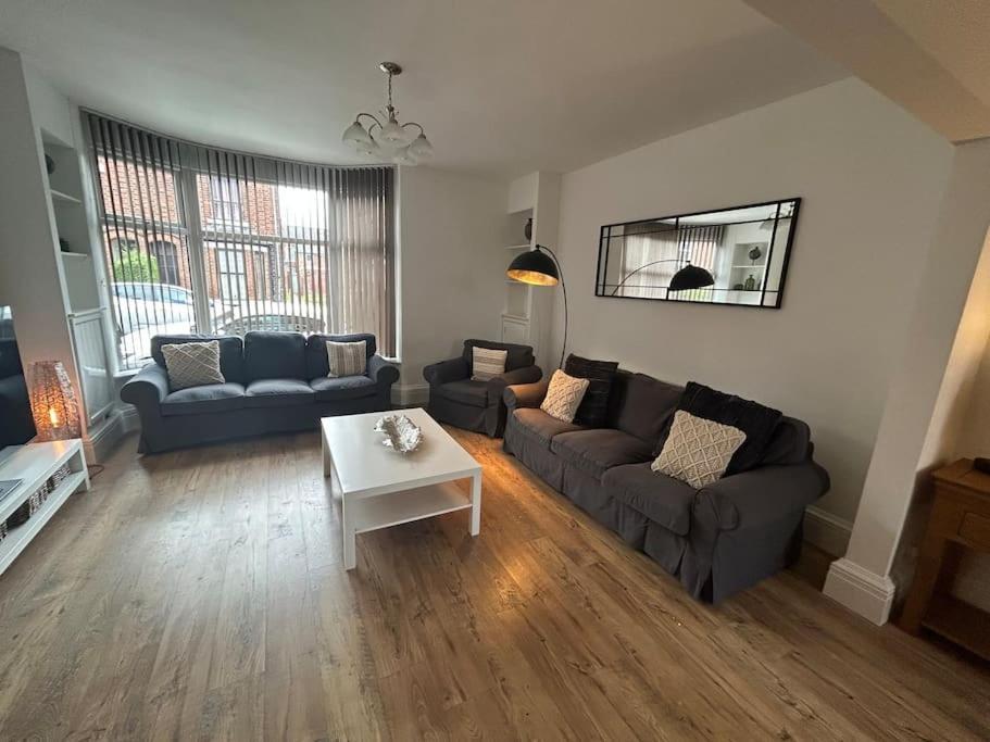 Beautiful 4br Near Racecourse Chester